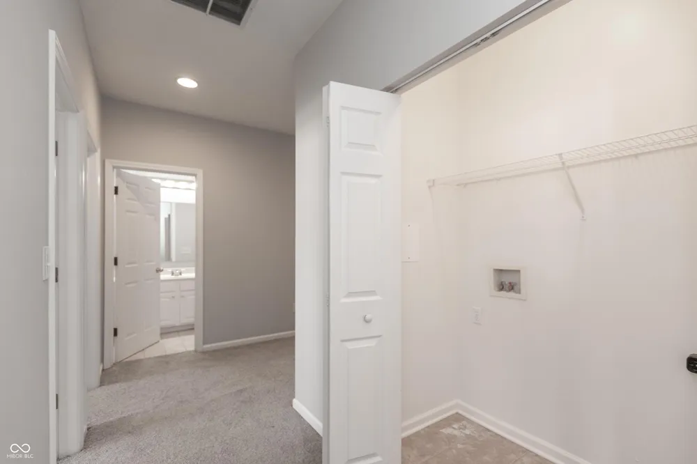 2218 Colfax Lane Indianapolis, IN 46260