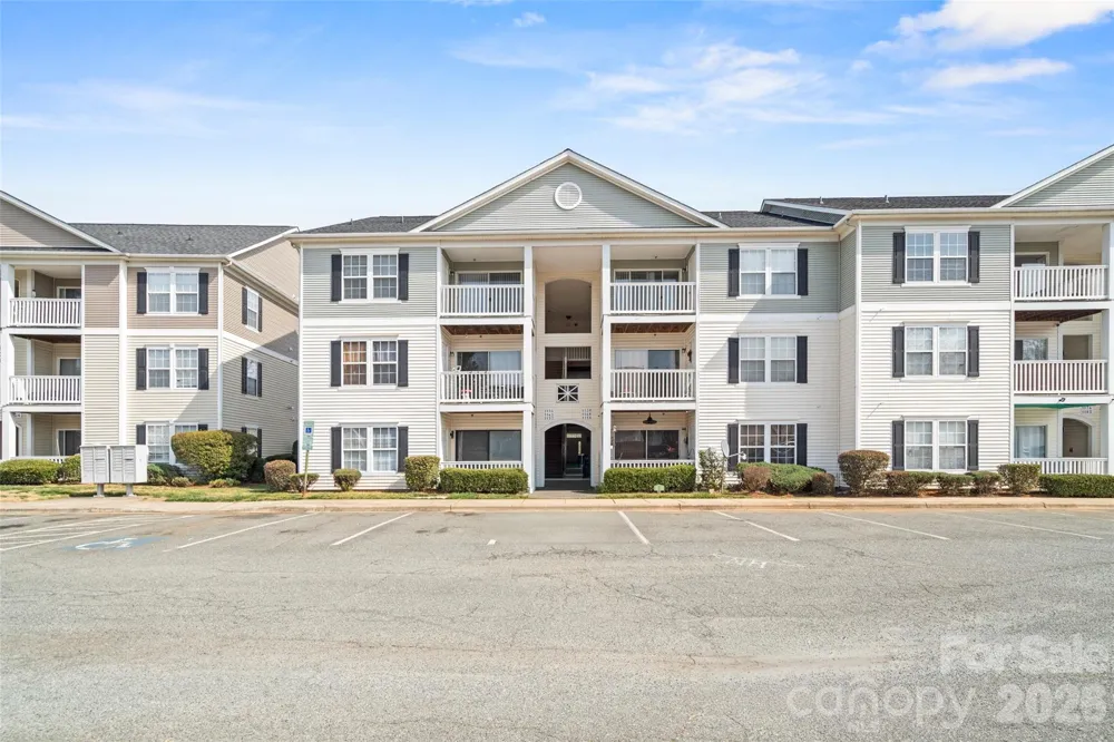 1134 Plaza Walk Drive Charlotte, NC 28215