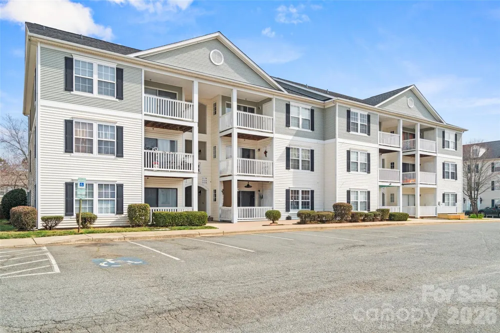 1134 Plaza Walk Drive Charlotte, NC 28215