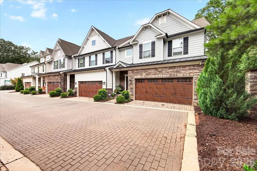 5804 Barrowlands Court Charlotte, NC 28210
