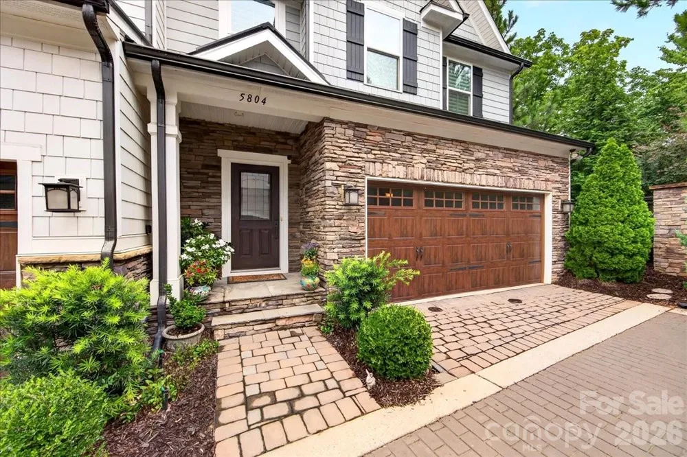 5804 Barrowlands Court Charlotte, NC 28210