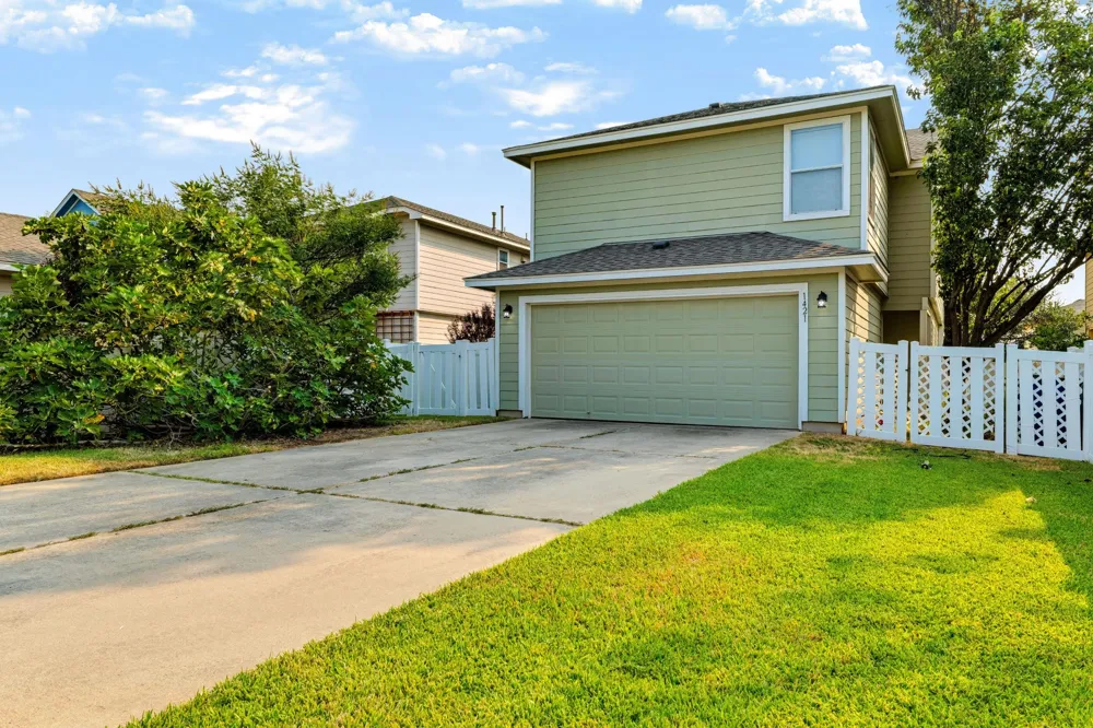 1421 Davis Mountain Loop Cedar Park, TX 78613