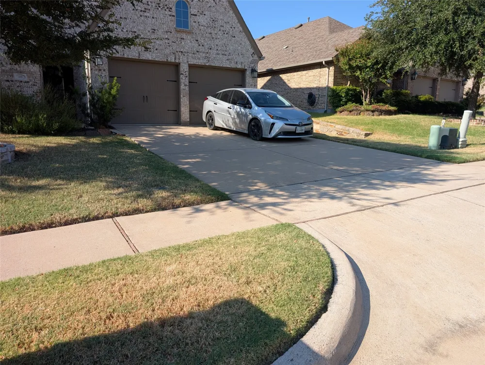 400 Village Creek Drive McKinney, TX 75071