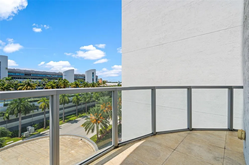 3029 NE 188th St #618 Aventura, FL 33180