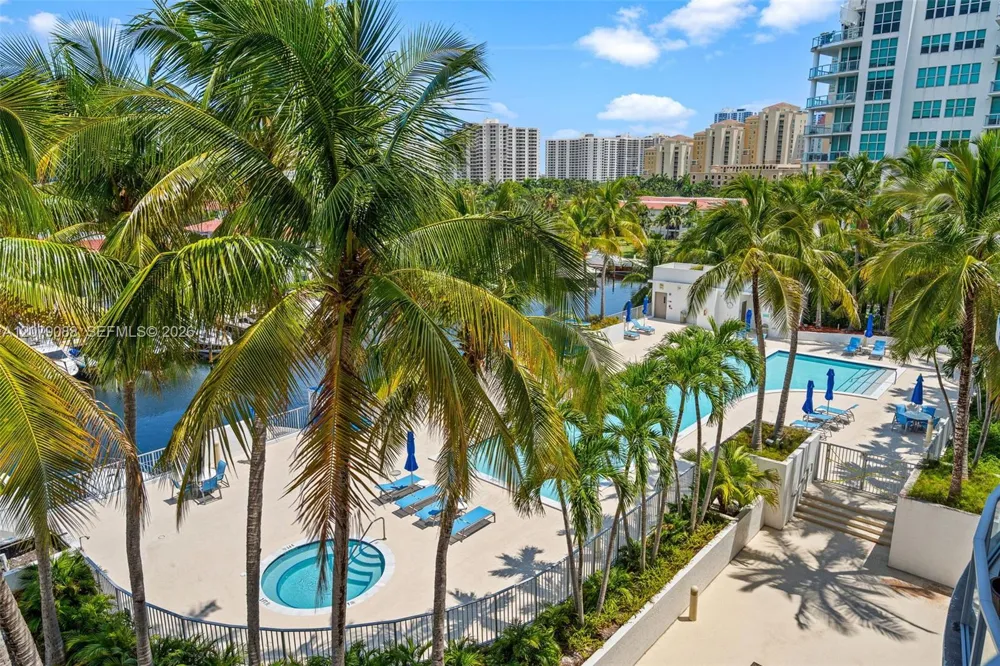 3029 NE 188th St #618 Aventura, FL 33180
