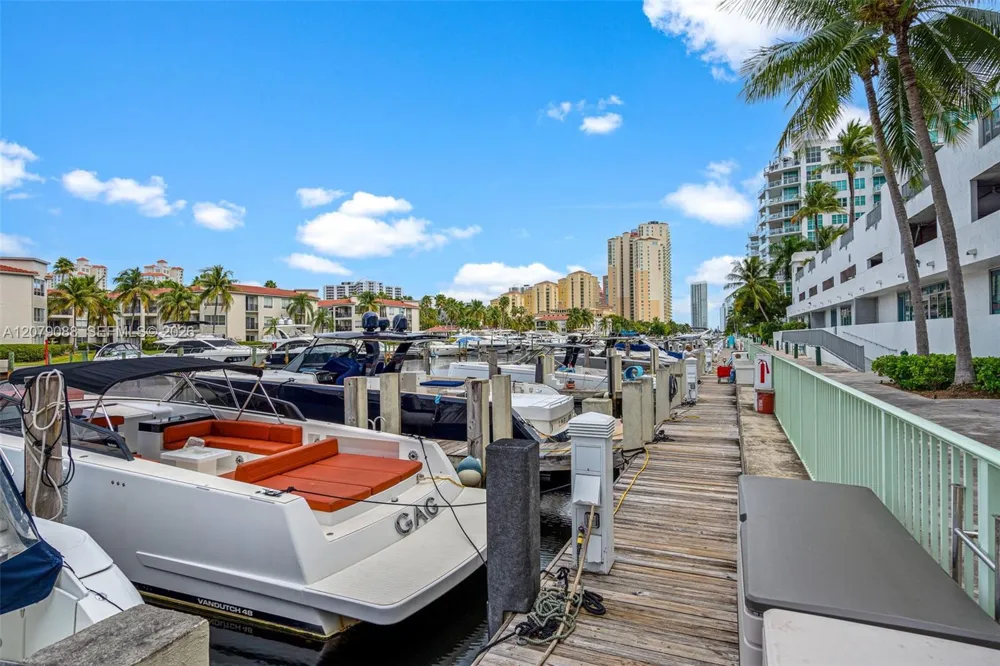 3029 NE 188th St #618 Aventura, FL 33180