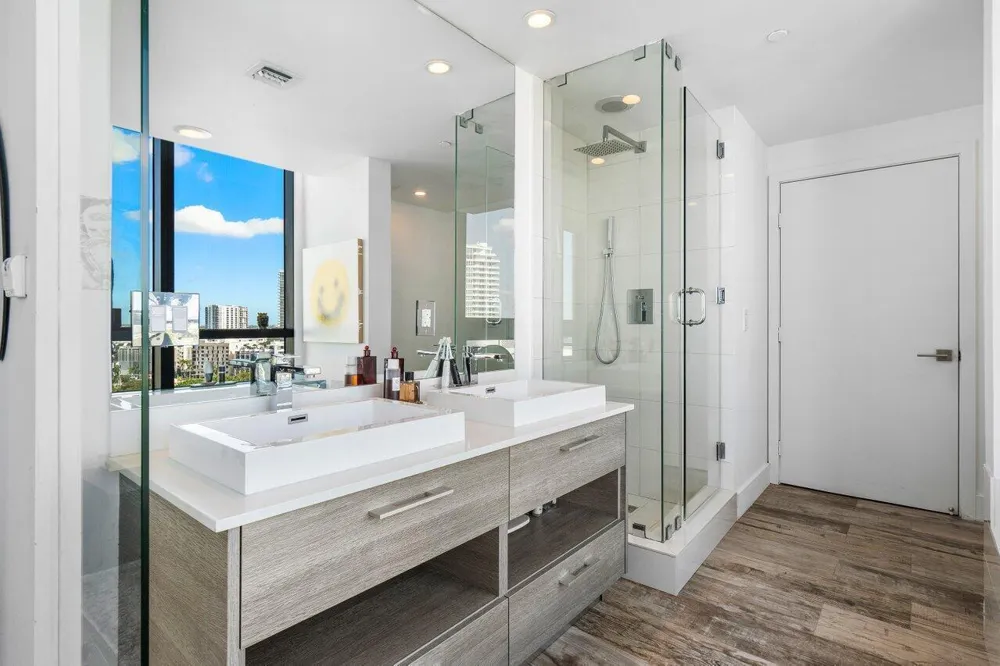 650 NE 32ND STREET #1508 Miami, FL 33137