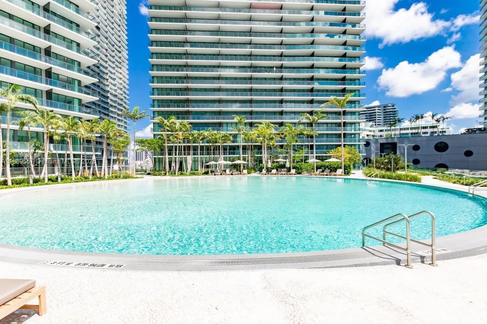 650 NE 32ND STREET #1508 Miami, FL 33137
