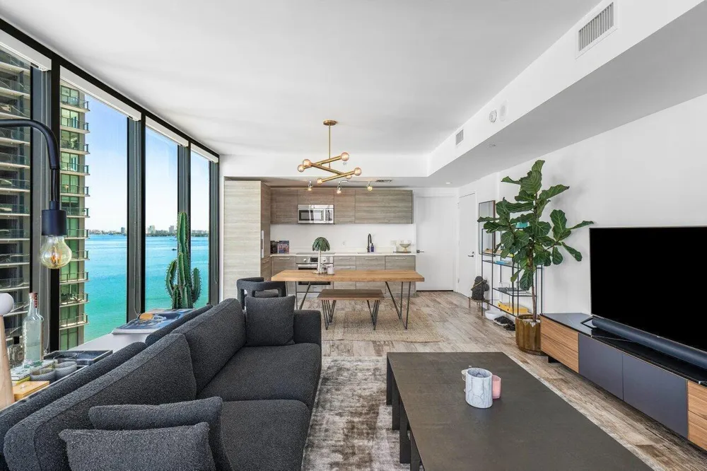 650 NE 32ND STREET #1508 Miami, FL 33137