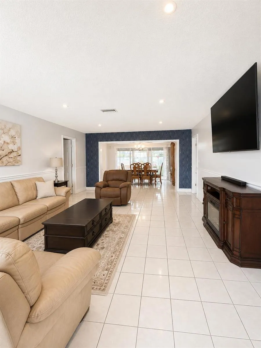 10720 NW 26TH PLACE Sunrise, FL 33322