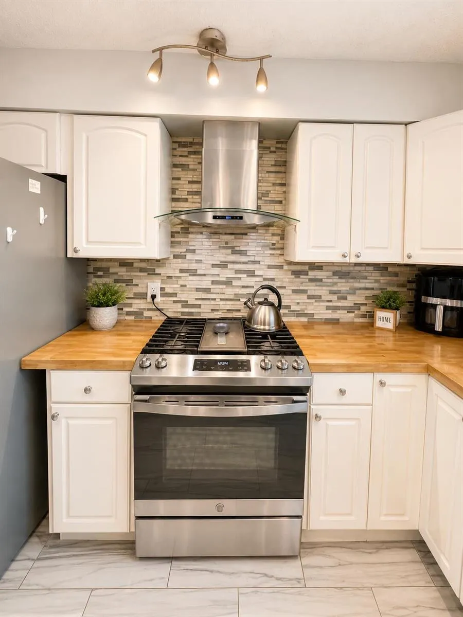 10720 NW 26TH PLACE Sunrise, FL 33322