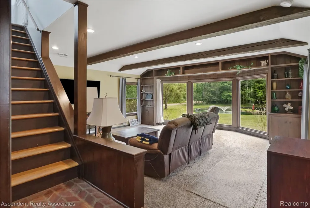 6157 Blue Beech Court Rochester Hills City, MI 48306