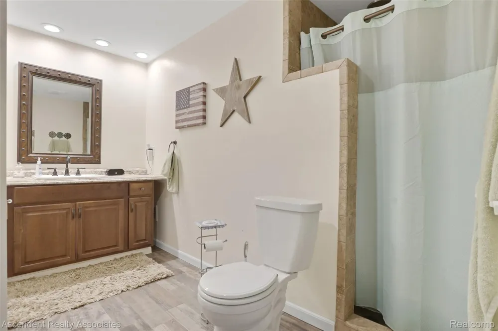 6157 Blue Beech Court Rochester Hills City, MI 48306