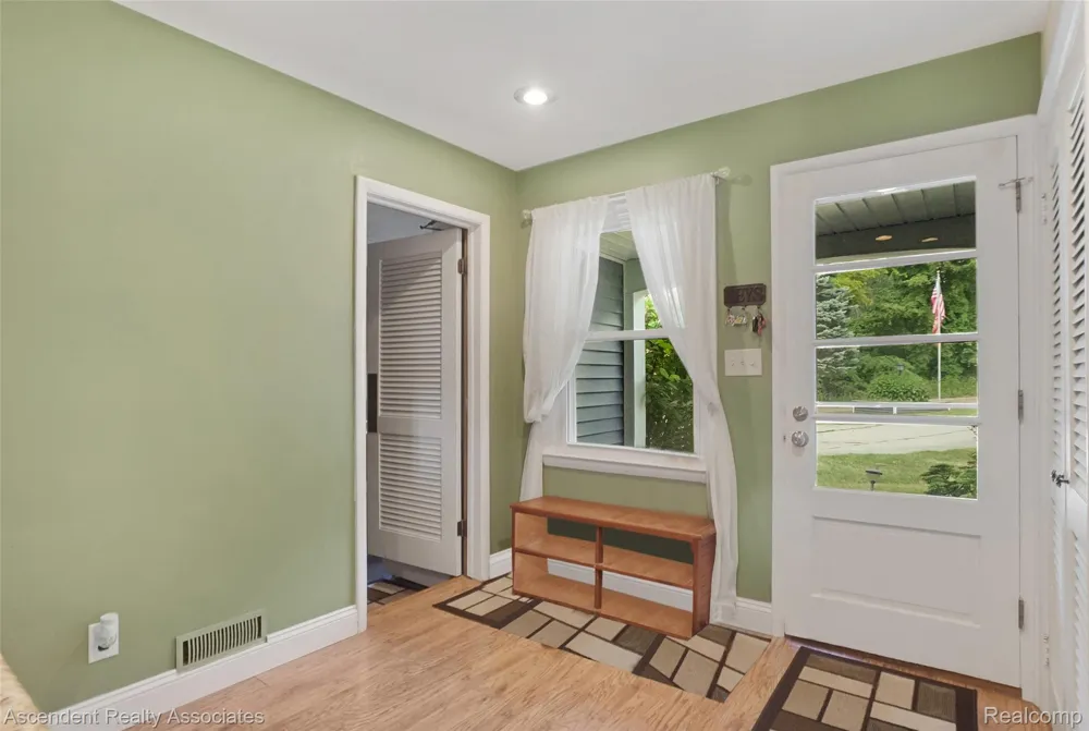 6157 Blue Beech Court Rochester Hills City, MI 48306