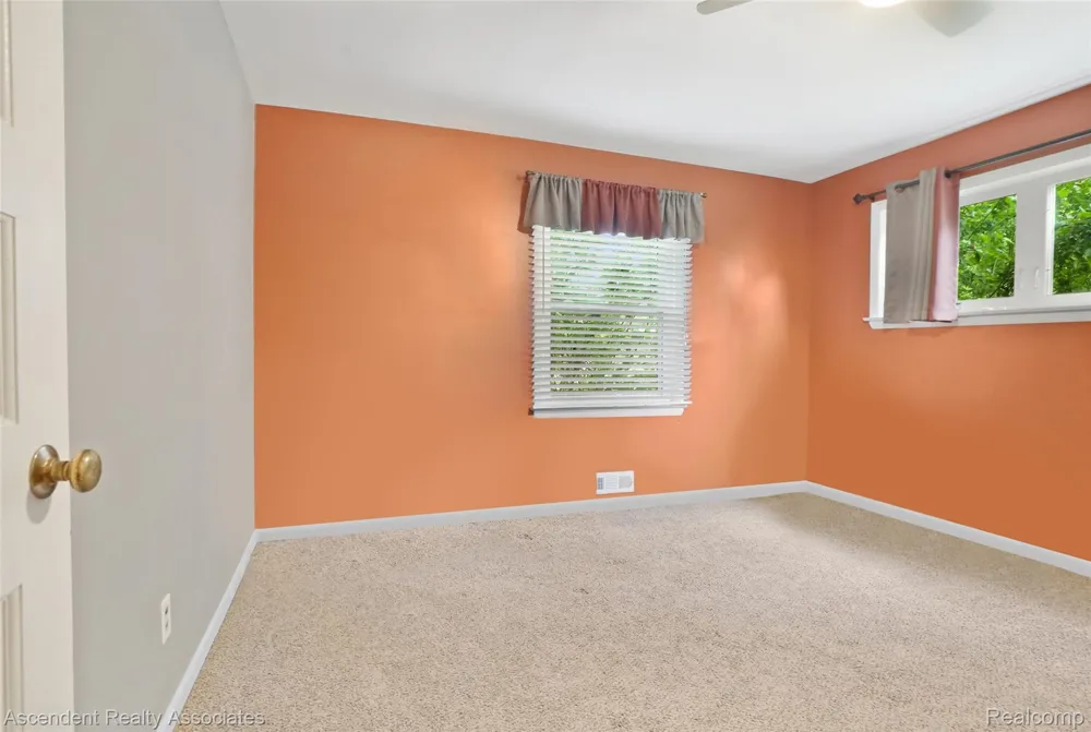 6157 Blue Beech Court Rochester Hills City, MI 48306