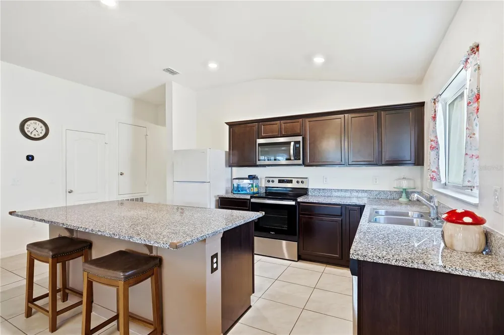 3842 WHITETAIL COURT St Cloud, FL 34772