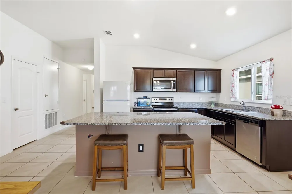 3842 WHITETAIL COURT St Cloud, FL 34772