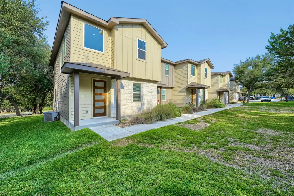18800 Hogan Circle #107 Leander, TX 78645