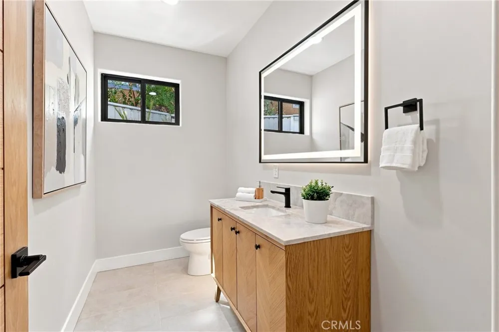 2103 S Ola Vista San Clemente, CA 92672
