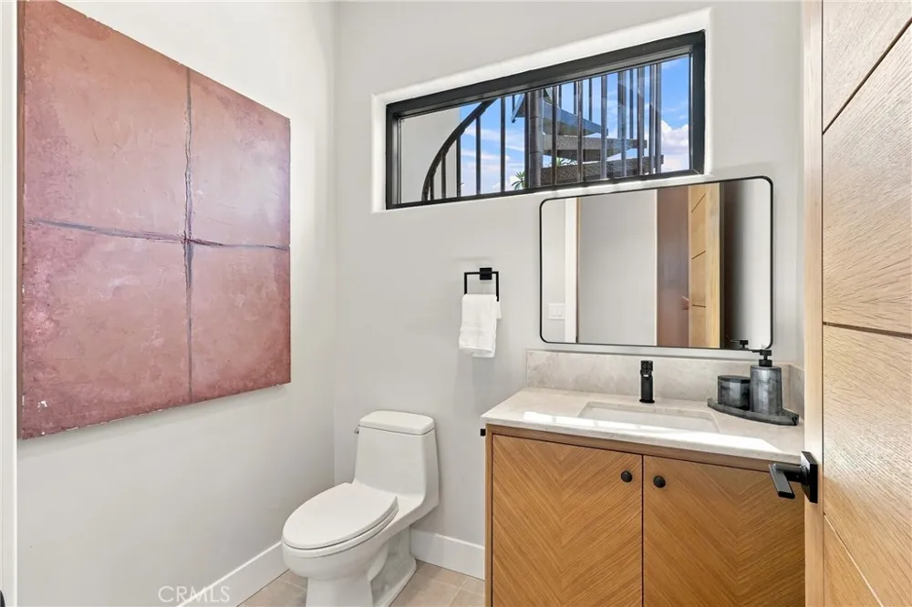 2103 S Ola Vista San Clemente, CA 92672