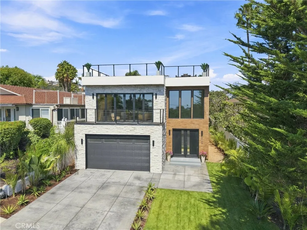 2103 S Ola Vista San Clemente, CA 92672