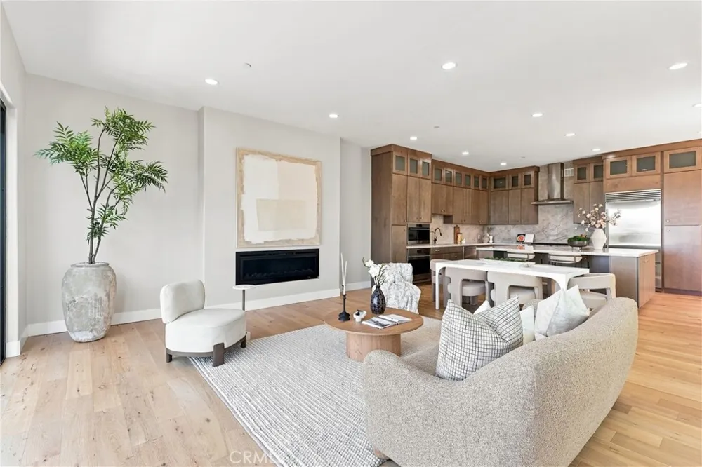 2103 S Ola Vista San Clemente, CA 92672