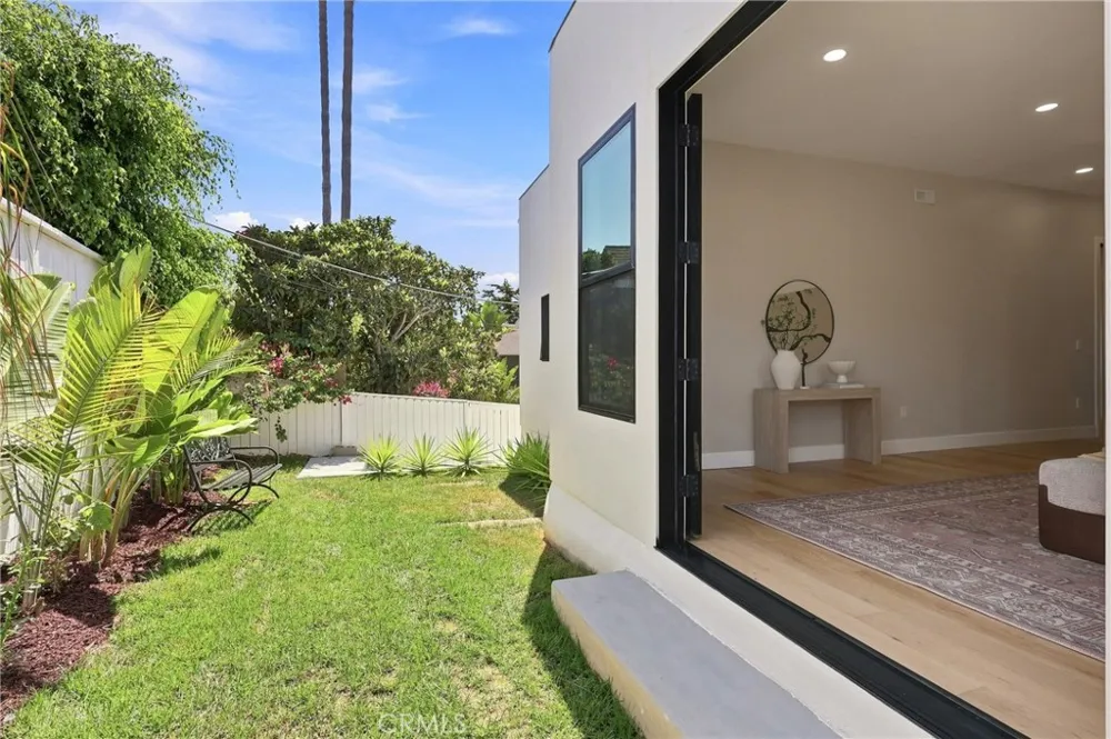 2103 S Ola Vista San Clemente, CA 92672