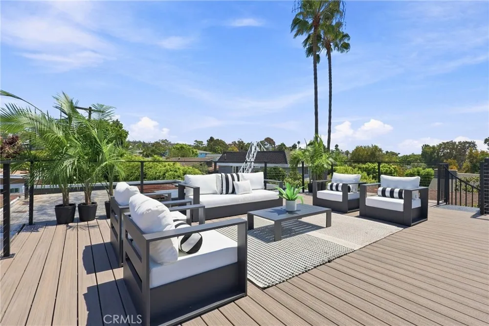 2103 S Ola Vista San Clemente, CA 92672