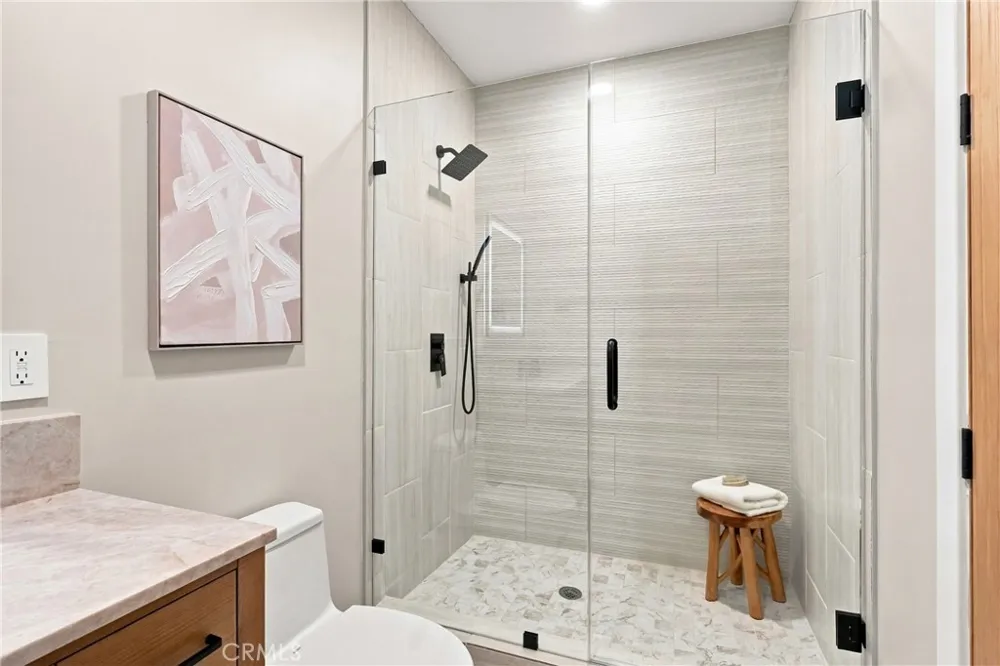 2103 S Ola Vista San Clemente, CA 92672