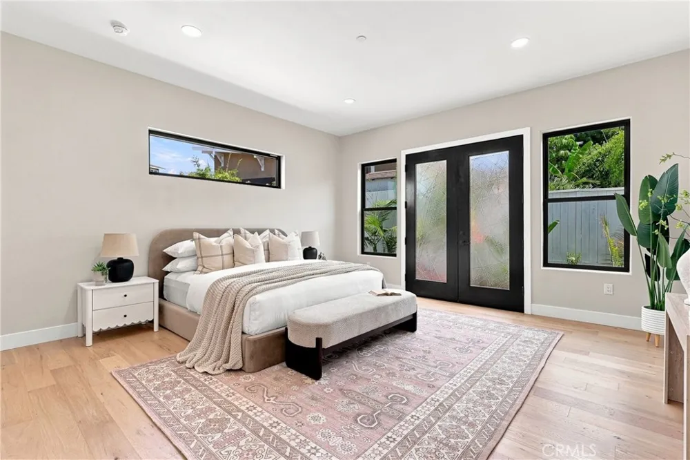 2103 S Ola Vista San Clemente, CA 92672