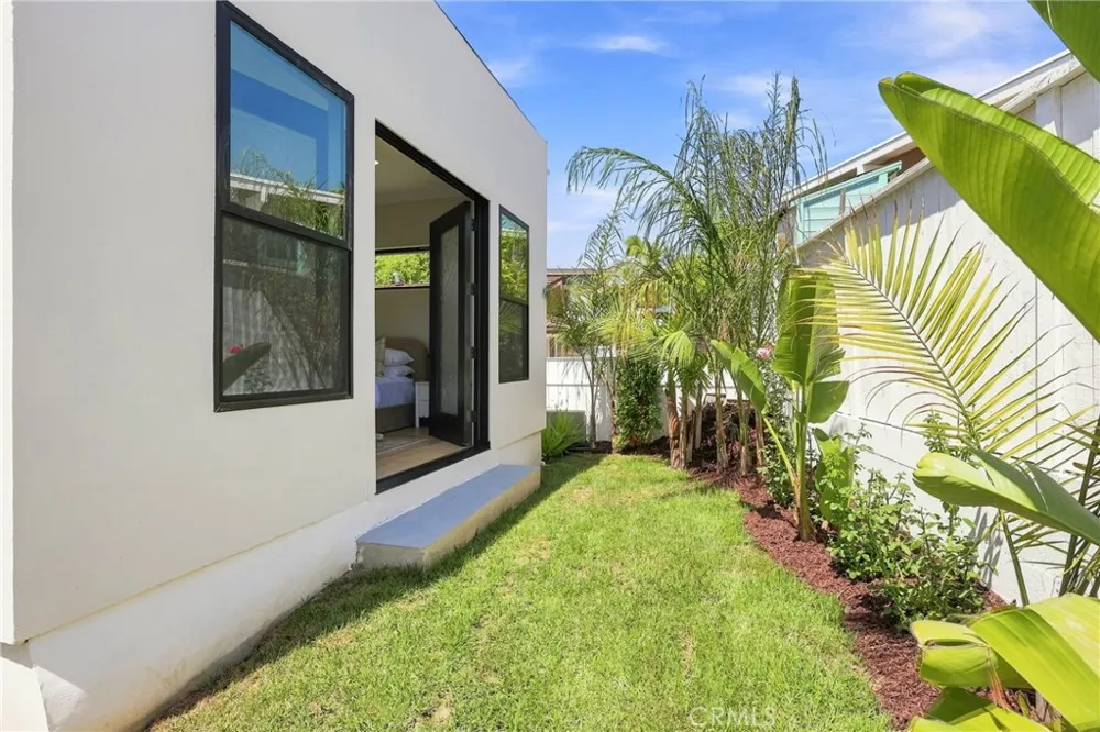 2103 S Ola Vista San Clemente, CA 92672