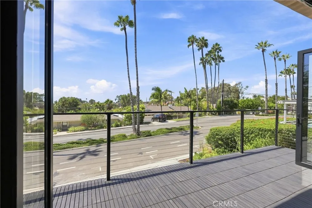 2103 S Ola Vista San Clemente, CA 92672