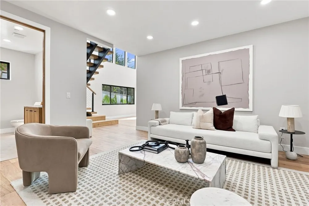 2103 S Ola Vista San Clemente, CA 92672