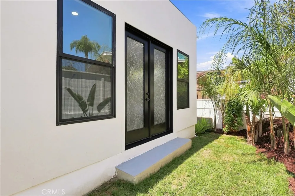 2103 S Ola Vista San Clemente, CA 92672