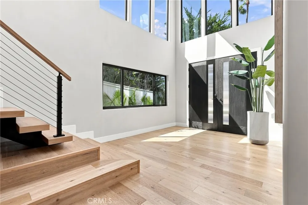 2103 S Ola Vista San Clemente, CA 92672