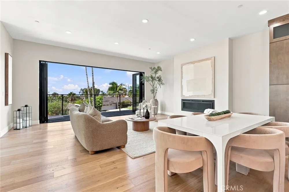 2103 S Ola Vista San Clemente, CA 92672