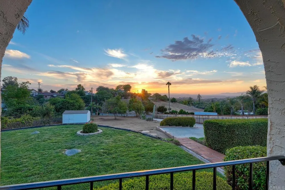 2185 Hawley Drive Vista, CA 92084