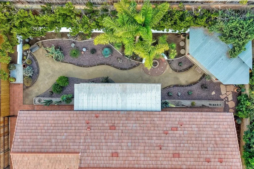 2185 Hawley Drive Vista, CA 92084
