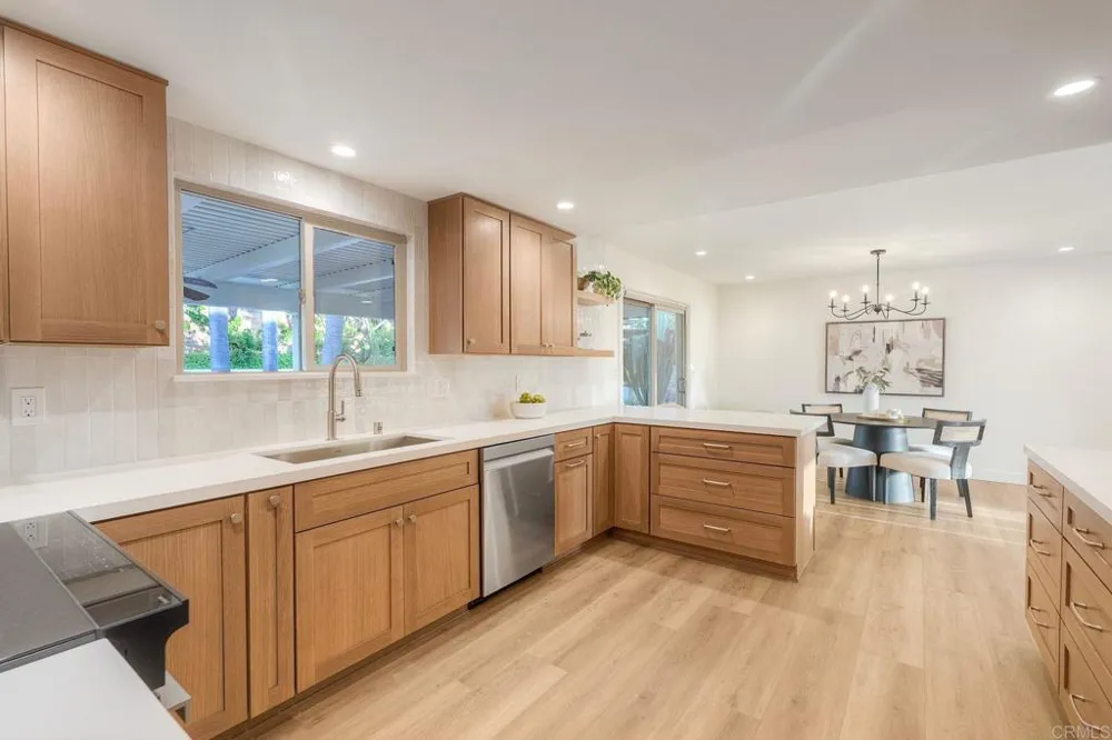 2185 Hawley Drive Vista, CA 92084