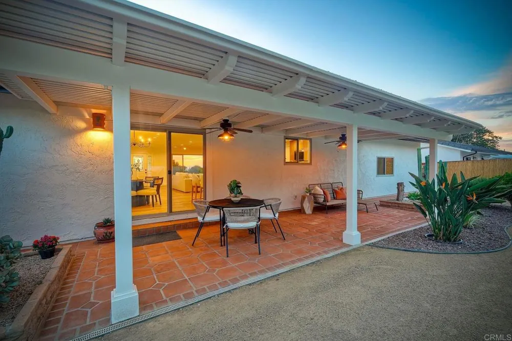 2185 Hawley Drive Vista, CA 92084