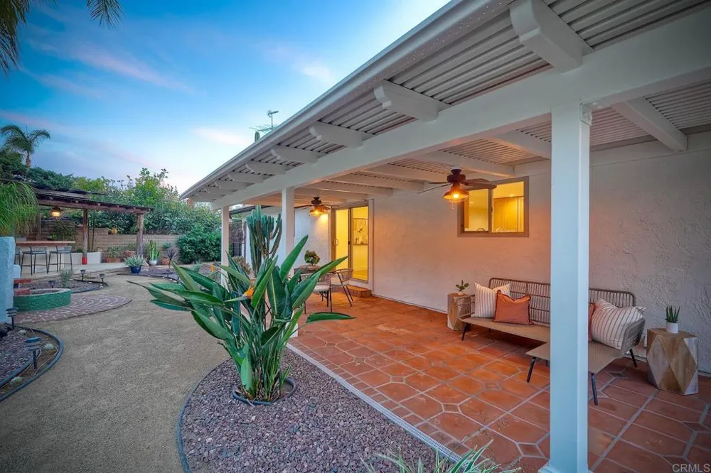 2185 Hawley Drive Vista, CA 92084
