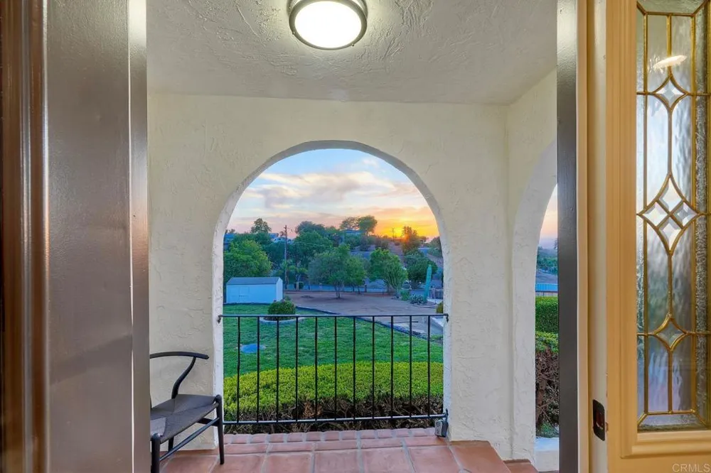 2185 Hawley Drive Vista, CA 92084