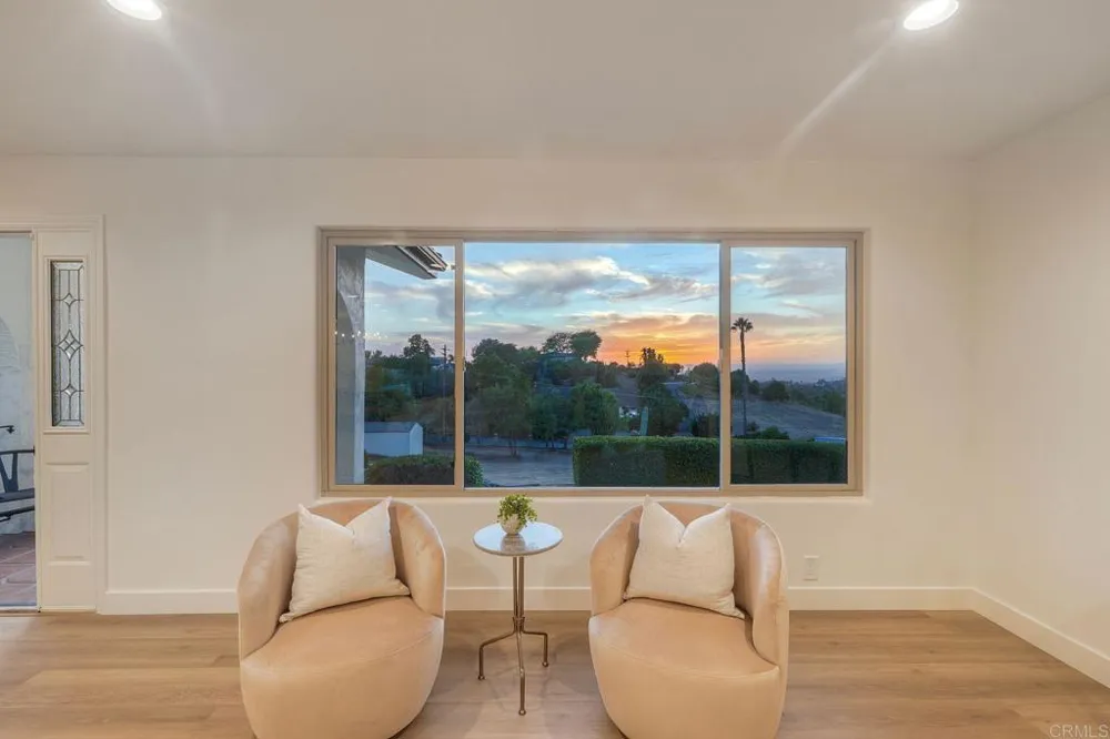 2185 Hawley Drive Vista, CA 92084