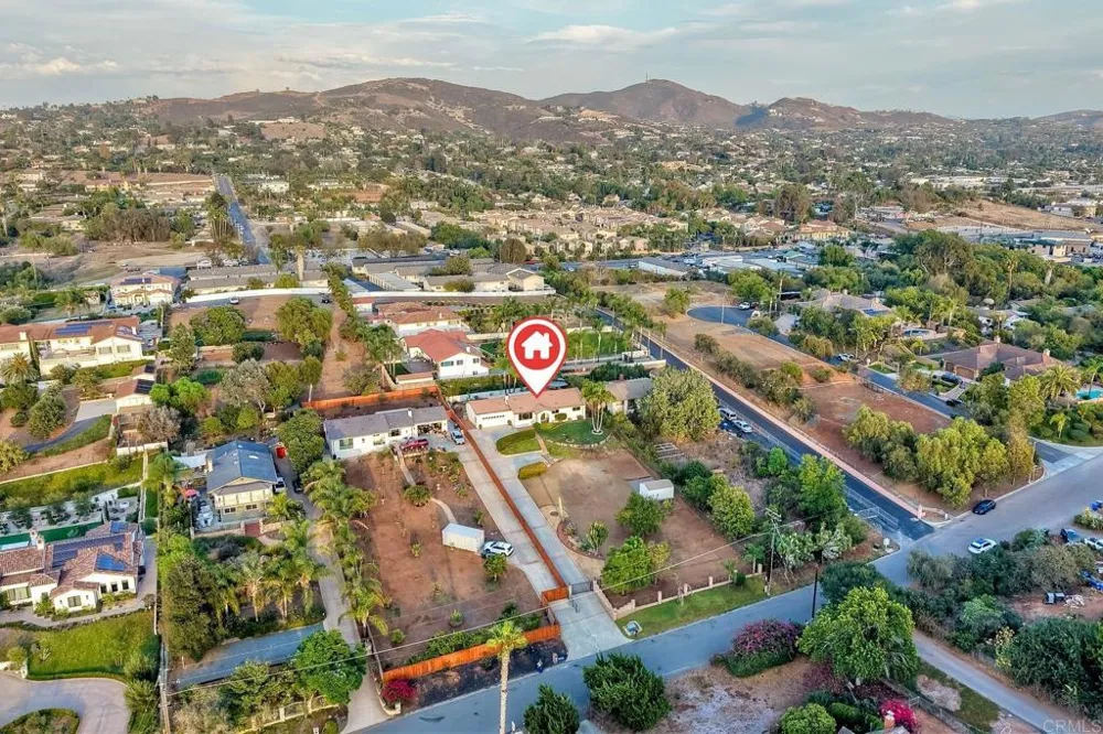 2185 Hawley Drive Vista, CA 92084