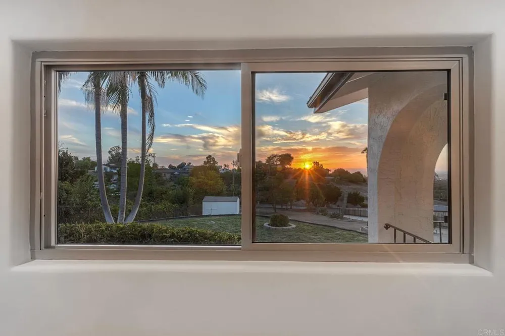 2185 Hawley Drive Vista, CA 92084