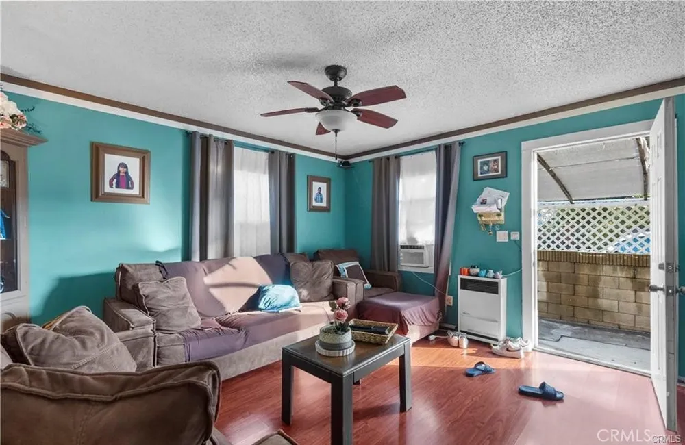 833 Pepper Way Glendale, CA 91205