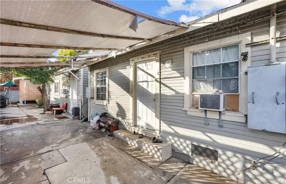 833 Pepper Way Glendale, CA 91205