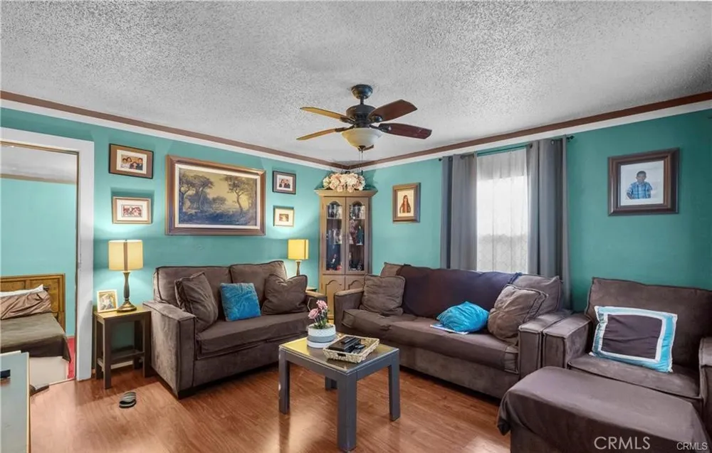 833 Pepper Way Glendale, CA 91205