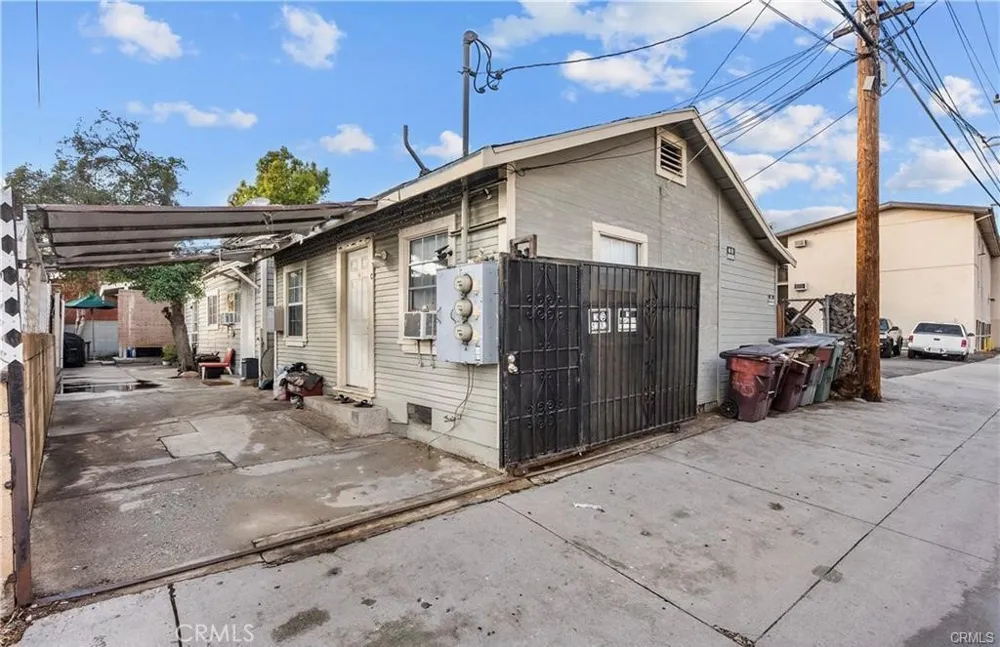833 Pepper Way Glendale, CA 91205
