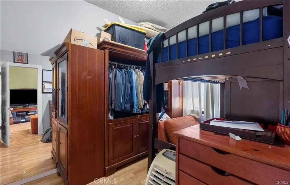 833 Pepper Way Glendale, CA 91205